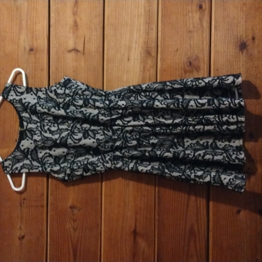 Blk&wht lace skater dress